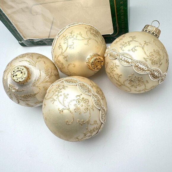 Krebs Glass Victorian Christmas Ornament Set Of 4 Cream Gold Glitter Vtg 2.5" - Picture 1 of 16